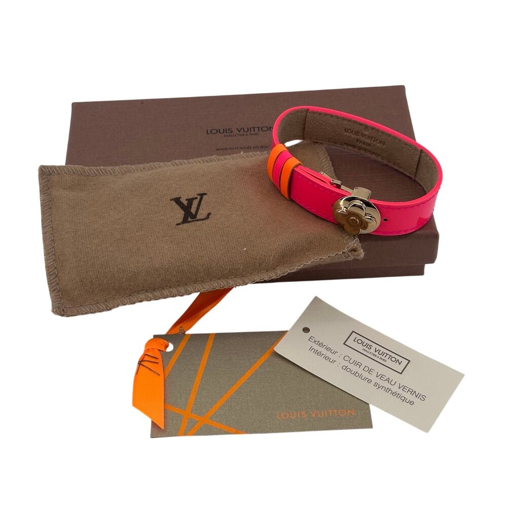 Louis Vuitton LV Monogram Vernis Good Luck Bracelet Robert Wilson Neon Pink Rare
